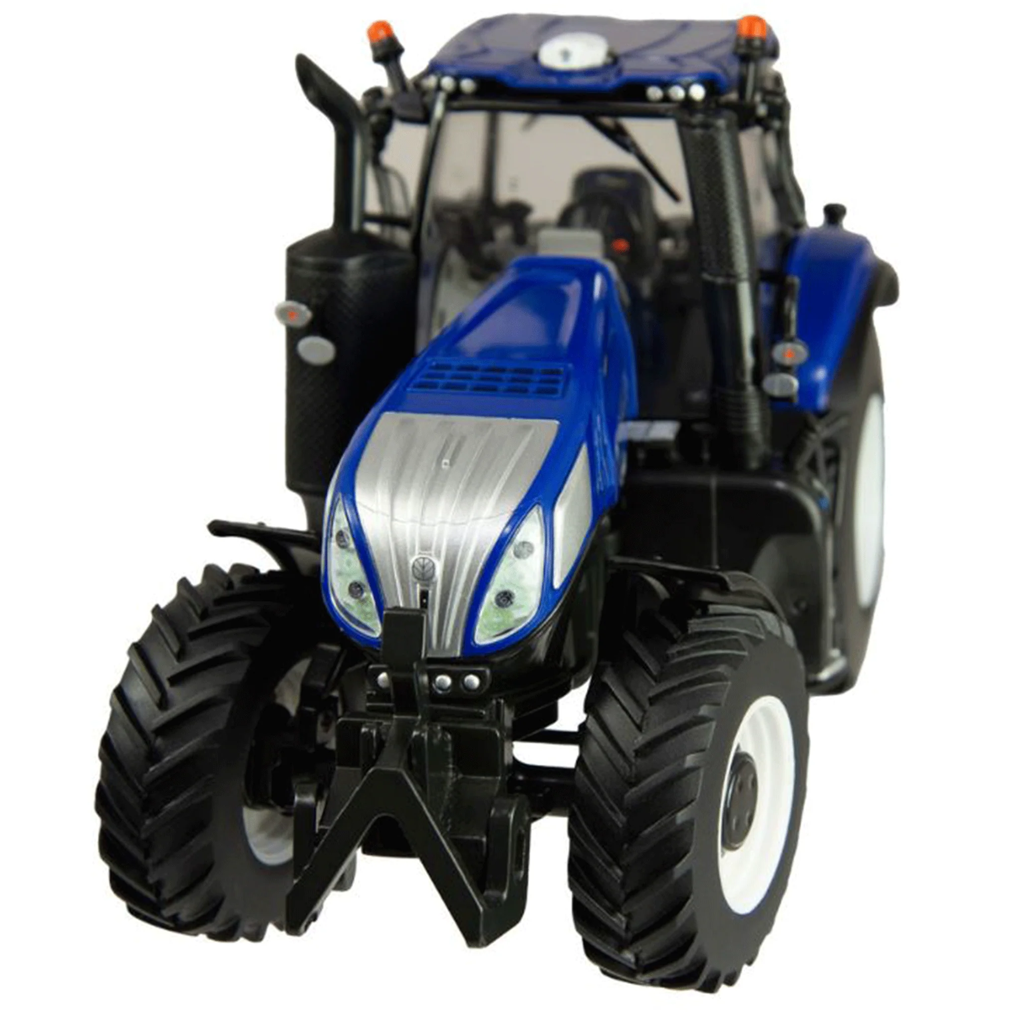 Britains New Holland T8 435 Tractor 1:32 Scale - Image 6