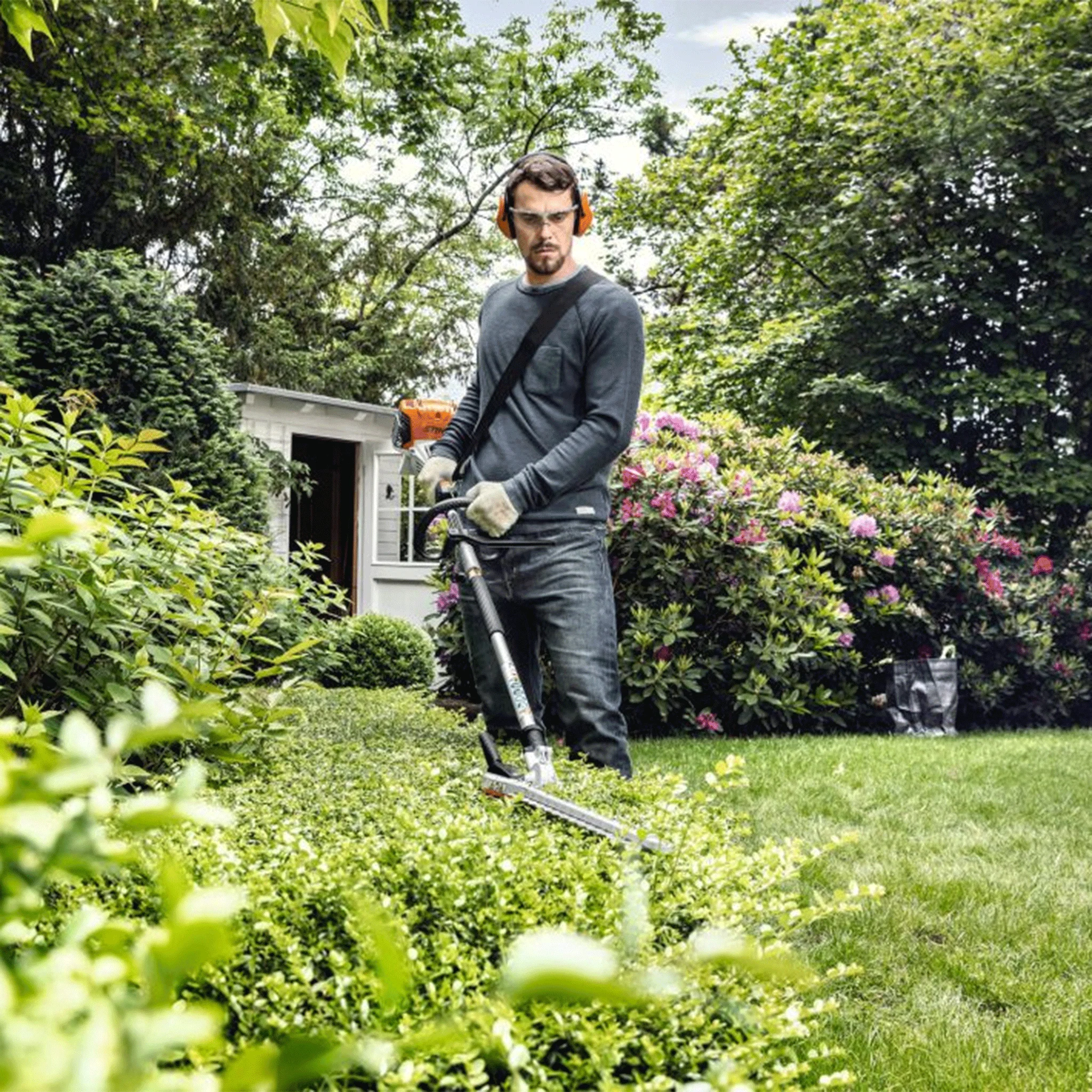 Stihl HL-KM 145° adjustable long-reach hedge trimmer KombiTool - 50 cm 20" / 60cm 24" - Image 3