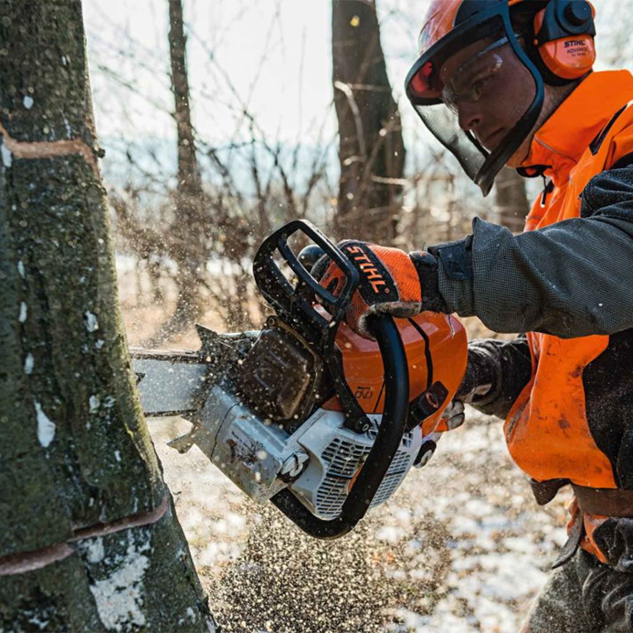 Stihl MS661C-M Petrol Chainsaw - Image 3