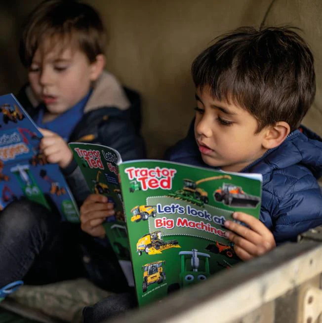 Tractor Ted Let's Look at Big Machines Book - Image 3